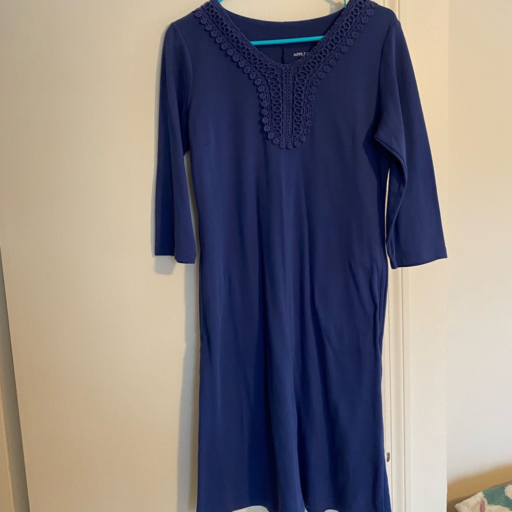 Appleseed’s Navy Crochet V-Neck Long Sleeve Dress sz S